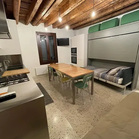 Remer Suites Venice Room photo